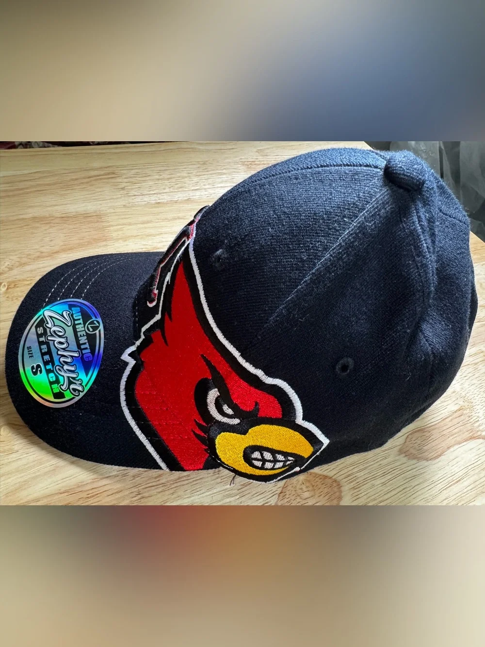 Zephyr Louisville Cardinals NCAA Stretch Fit Hat Size S Black Red Embroidered
